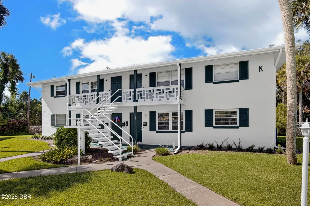 1800 S Palmetto Avenue #1090 South Daytona, FL 32119