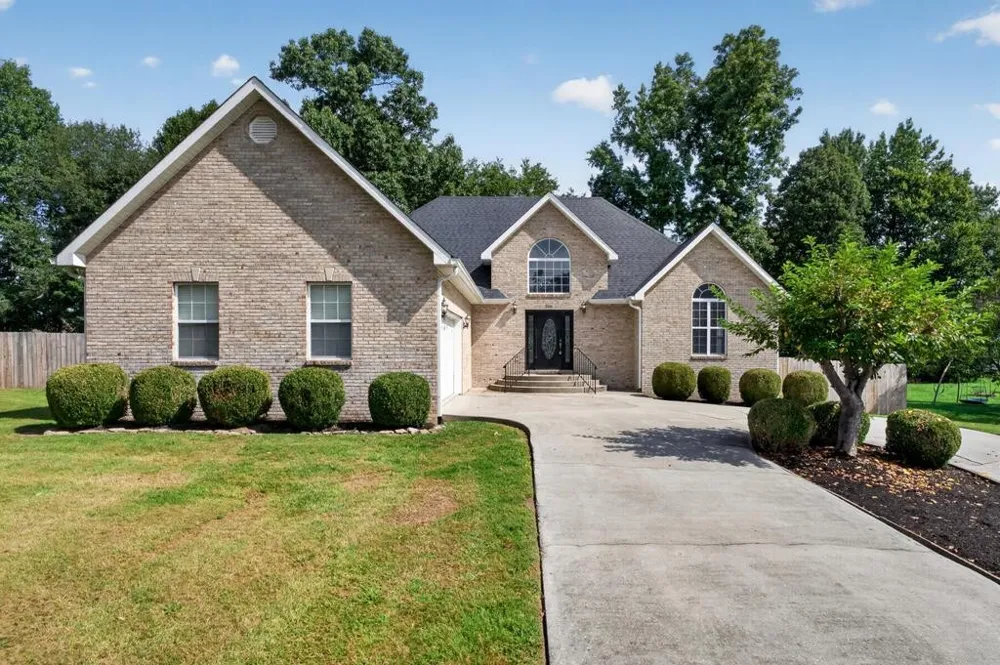 2960 Old Walton Cir Cookeville, TN 38506