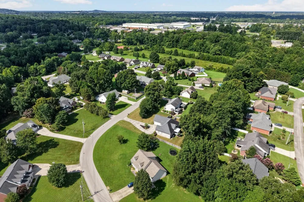 2960 Old Walton Cir Cookeville, TN 38506