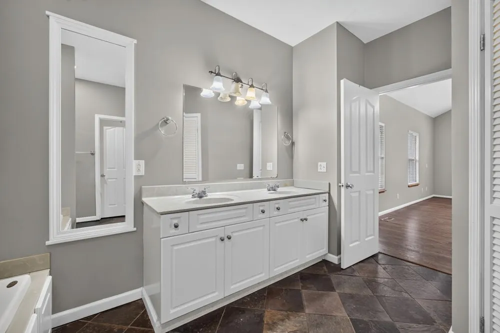 2960 Old Walton Cir Cookeville, TN 38506