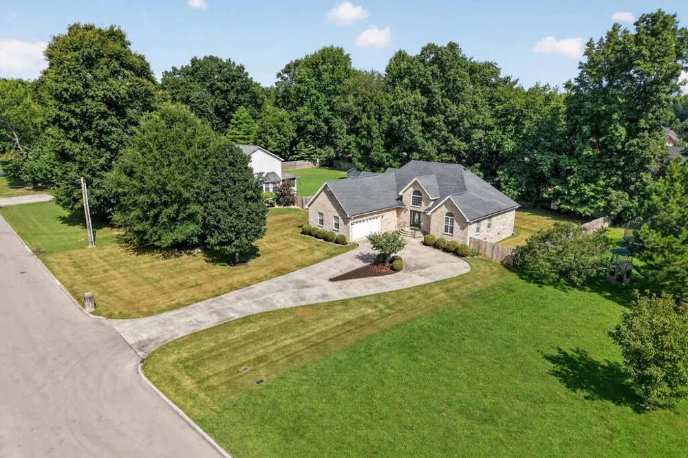 2960 Old Walton Cir Cookeville, TN 38506
