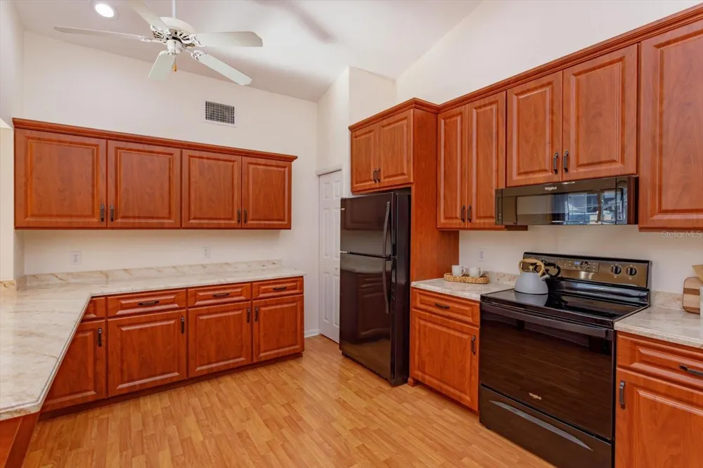 678 SCARLET OAK CIRCLE #114 Altamonte Springs, FL 32701