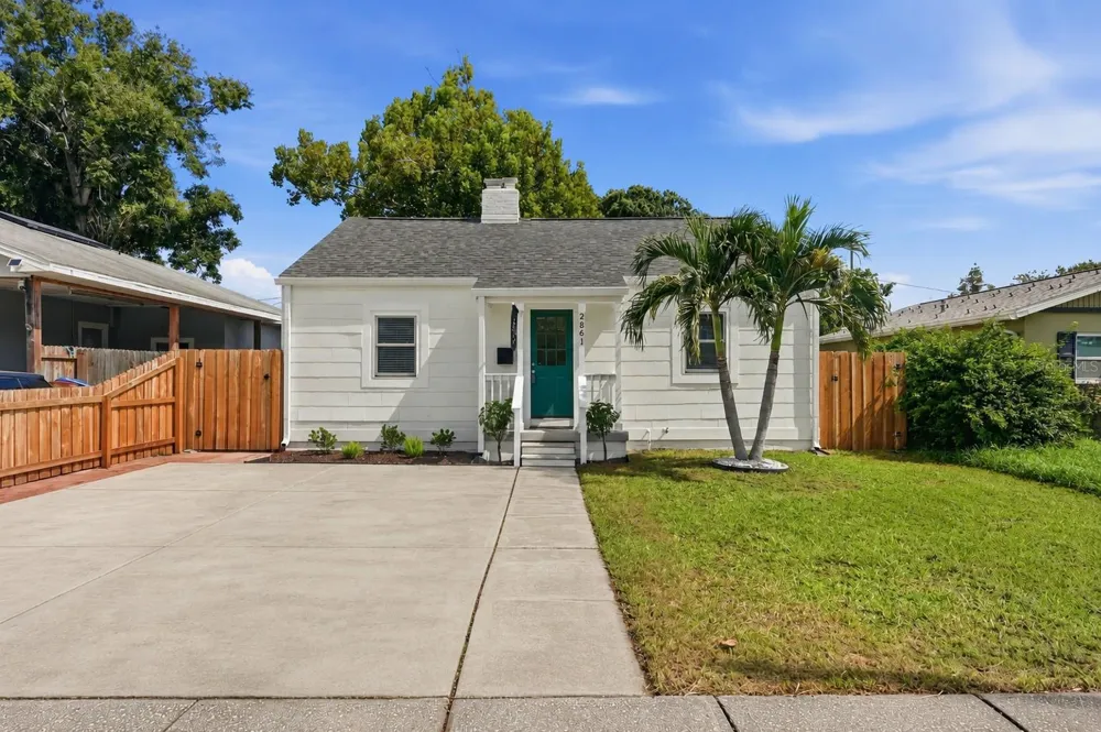 2861 17TH AVENUE St Petersburg, FL 33713