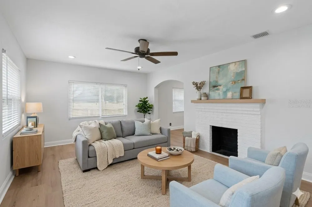 2861 17TH AVENUE St Petersburg, FL 33713