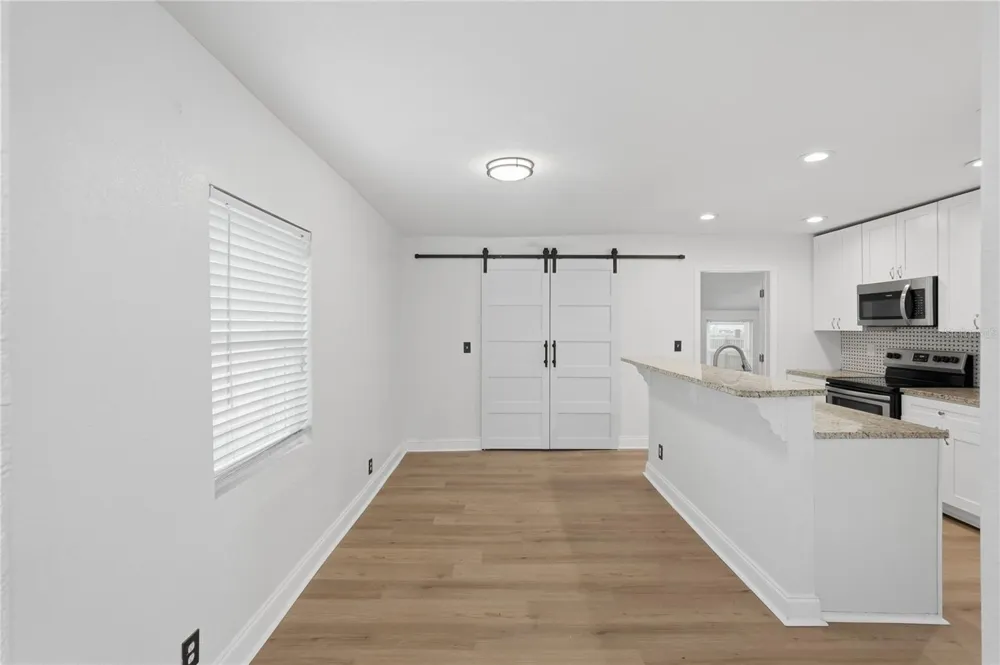 2861 17TH AVENUE St Petersburg, FL 33713