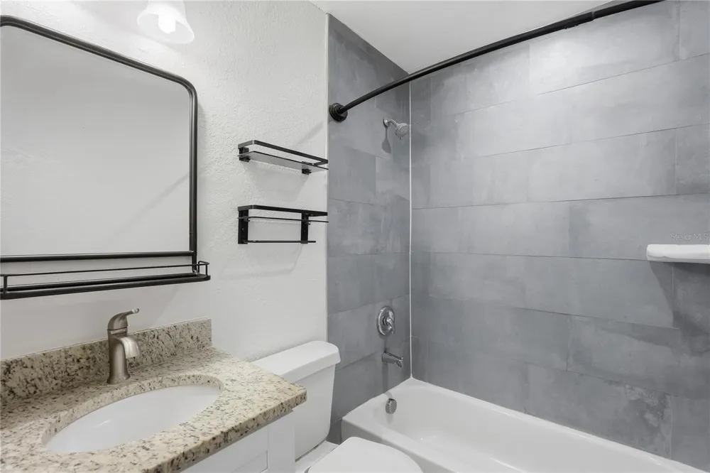 2861 17TH AVENUE St Petersburg, FL 33713