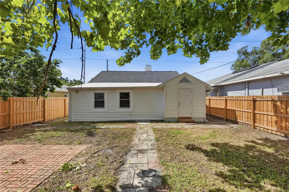 2861 17TH AVENUE St Petersburg, FL 33713