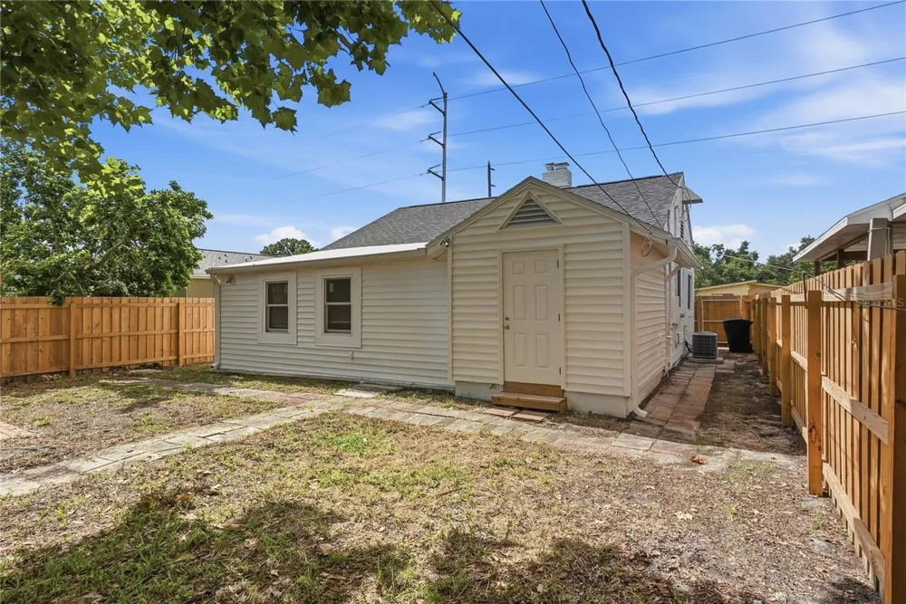 2861 17TH AVENUE St Petersburg, FL 33713