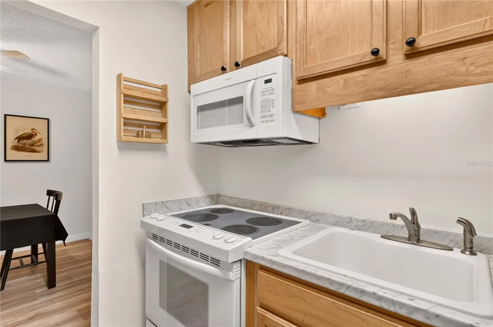 2842 SW 14TH DRIVE #103 Gainesville, FL 32608