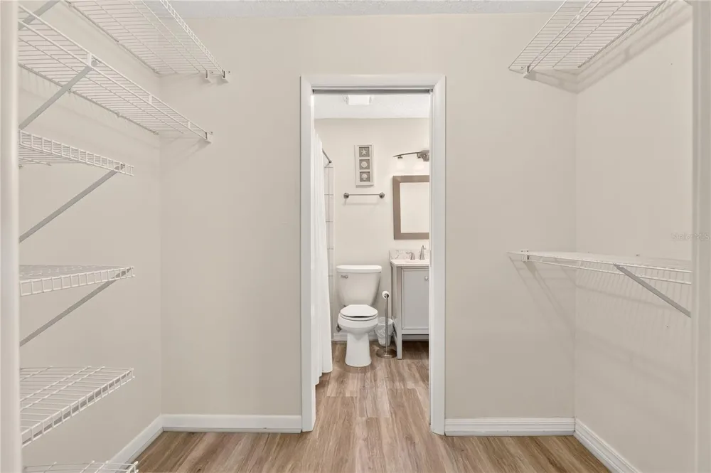 2842 SW 14TH DRIVE #103 Gainesville, FL 32608