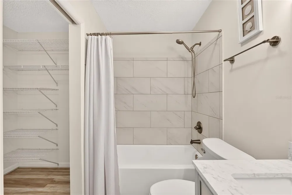 2842 SW 14TH DRIVE #103 Gainesville, FL 32608