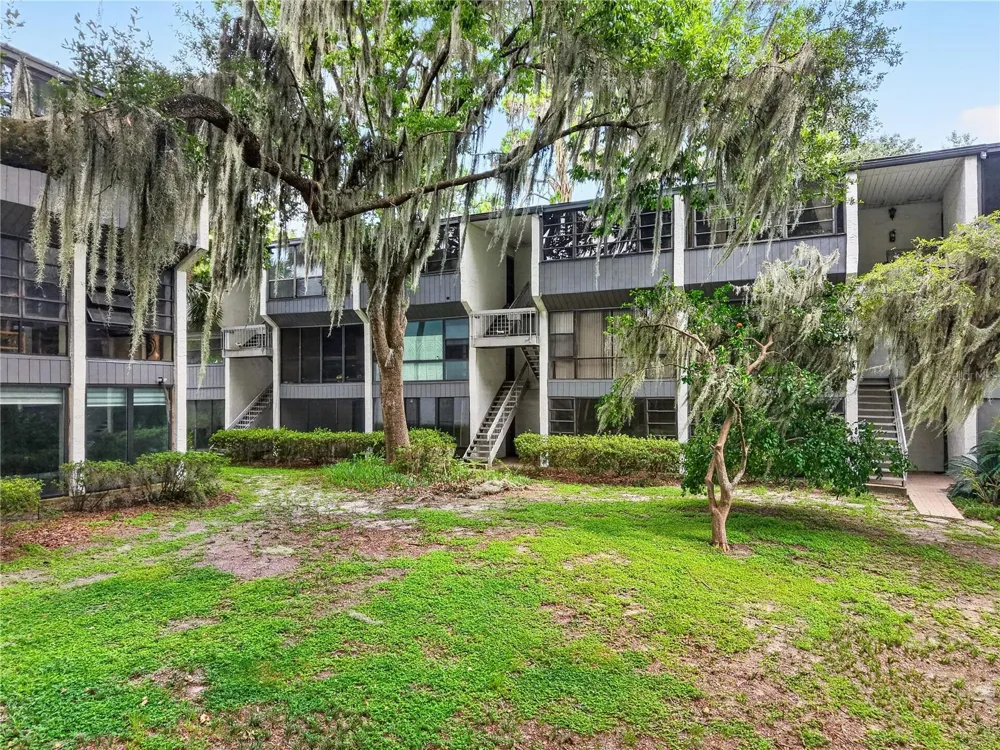 2842 SW 14TH DRIVE #103 Gainesville, FL 32608