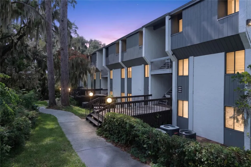 2842 SW 14TH DRIVE #103 Gainesville, FL 32608