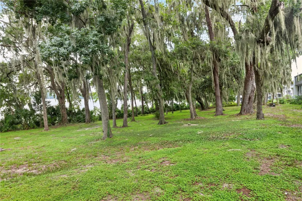 2842 SW 14TH DRIVE #103 Gainesville, FL 32608