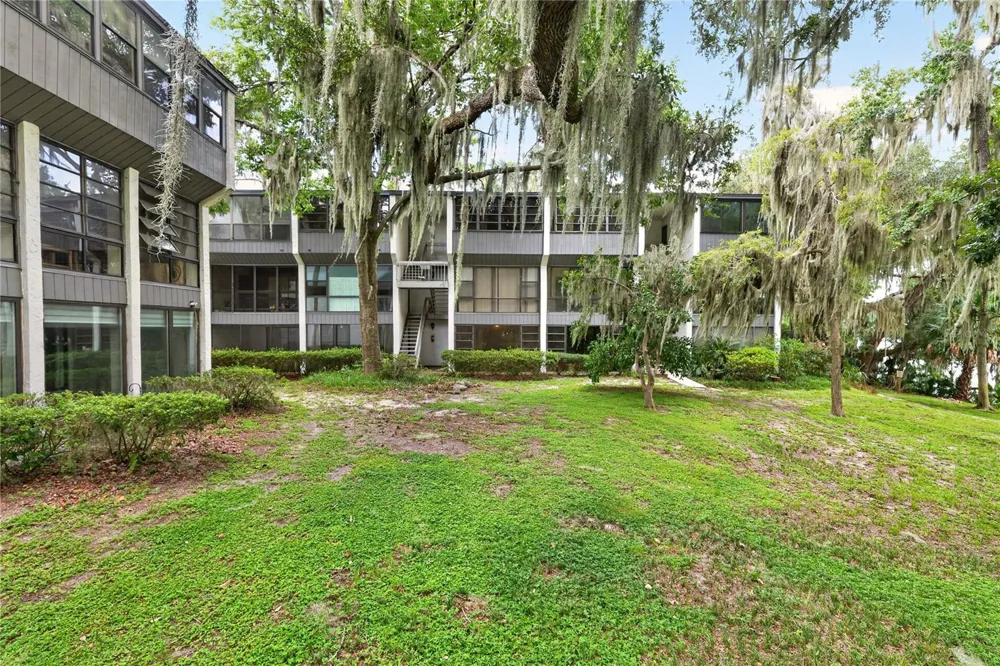 2842 SW 14TH DRIVE #103 Gainesville, FL 32608