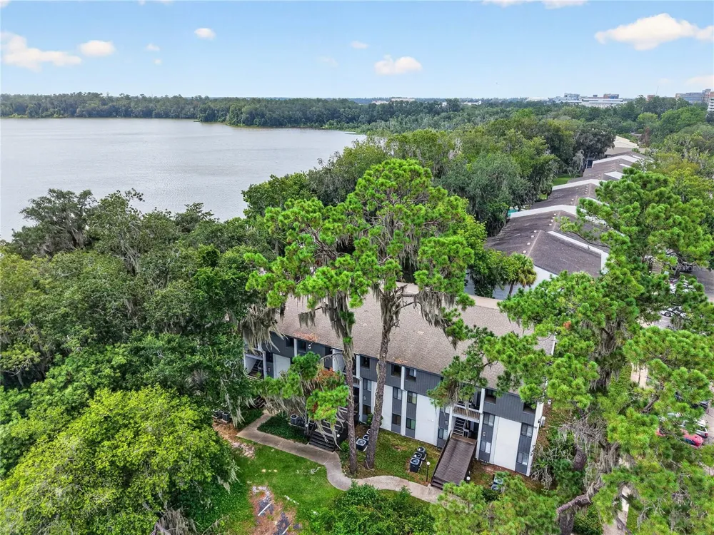 2842 SW 14TH DRIVE #103 Gainesville, FL 32608