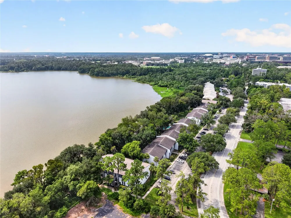 2842 SW 14TH DRIVE #103 Gainesville, FL 32608