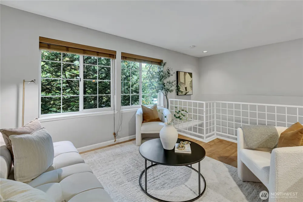 952 35th Street #102 Seattle, WA 98103