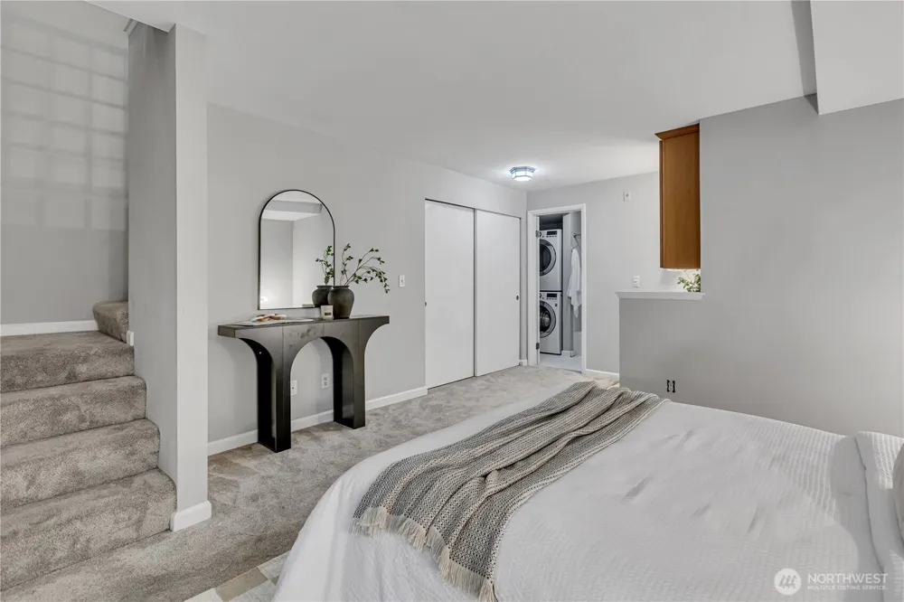 952 35th Street #102 Seattle, WA 98103