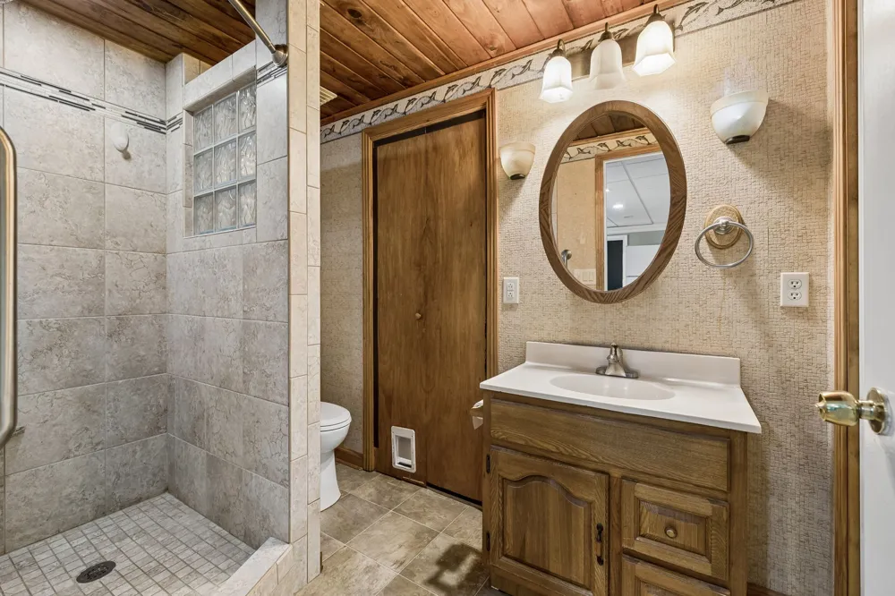 1912 Graceland Dr Goodlettsville, TN 37072