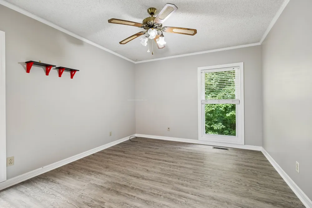 1912 Graceland Dr Goodlettsville, TN 37072