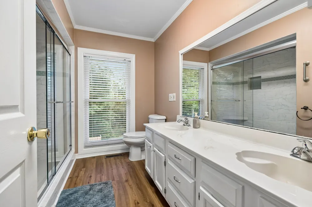 1912 Graceland Dr Goodlettsville, TN 37072