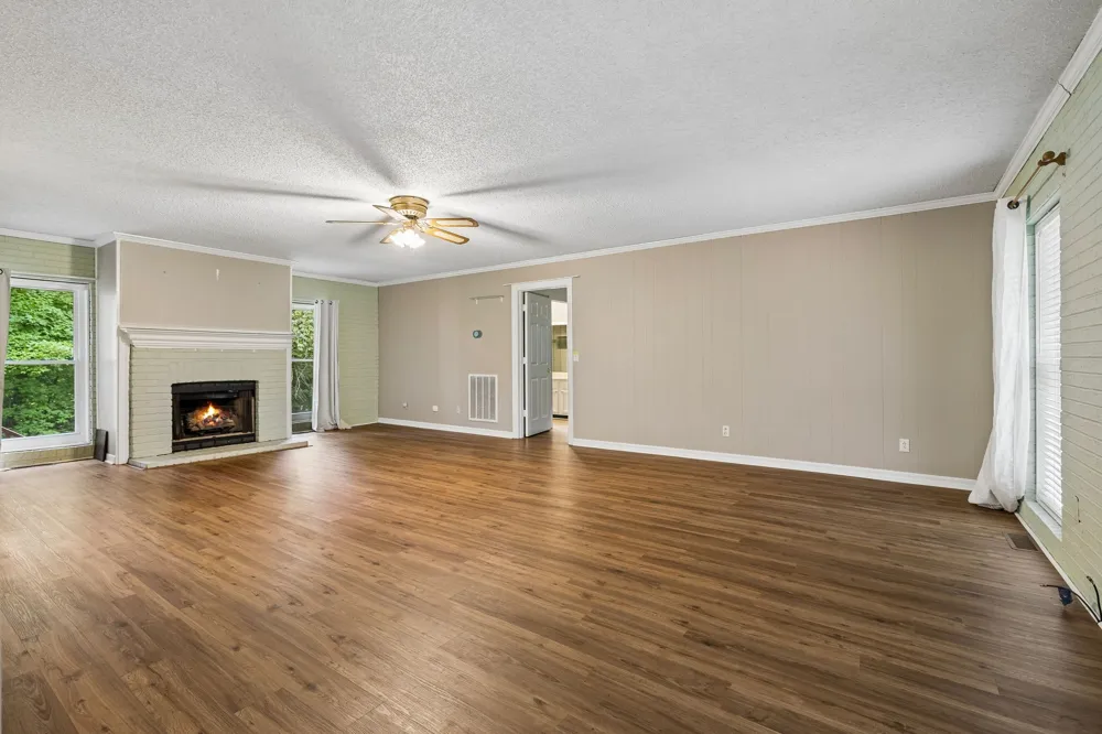 1912 Graceland Dr Goodlettsville, TN 37072