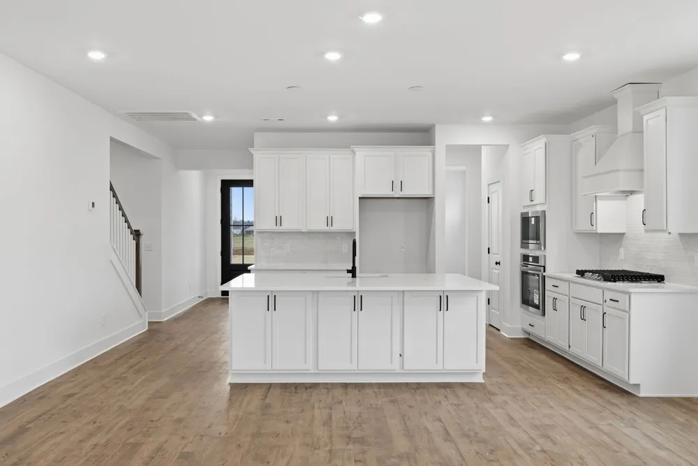 1433 Charles Dr Chapel Hill, TN 37034