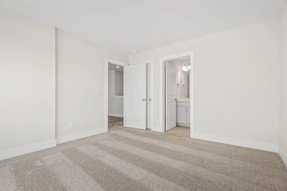 1433 Charles Dr Chapel Hill, TN 37034