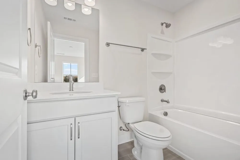 1433 Charles Dr Chapel Hill, TN 37034