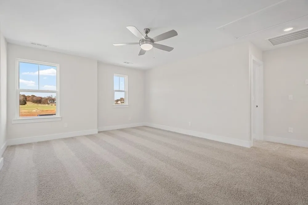 1433 Charles Dr Chapel Hill, TN 37034
