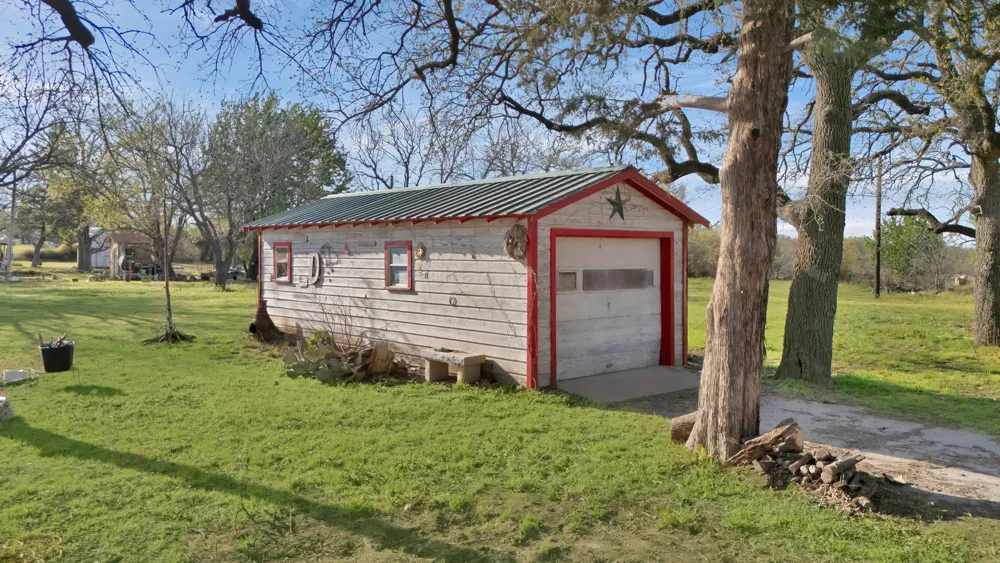 202 Johns Drive Chico, TX 76431
