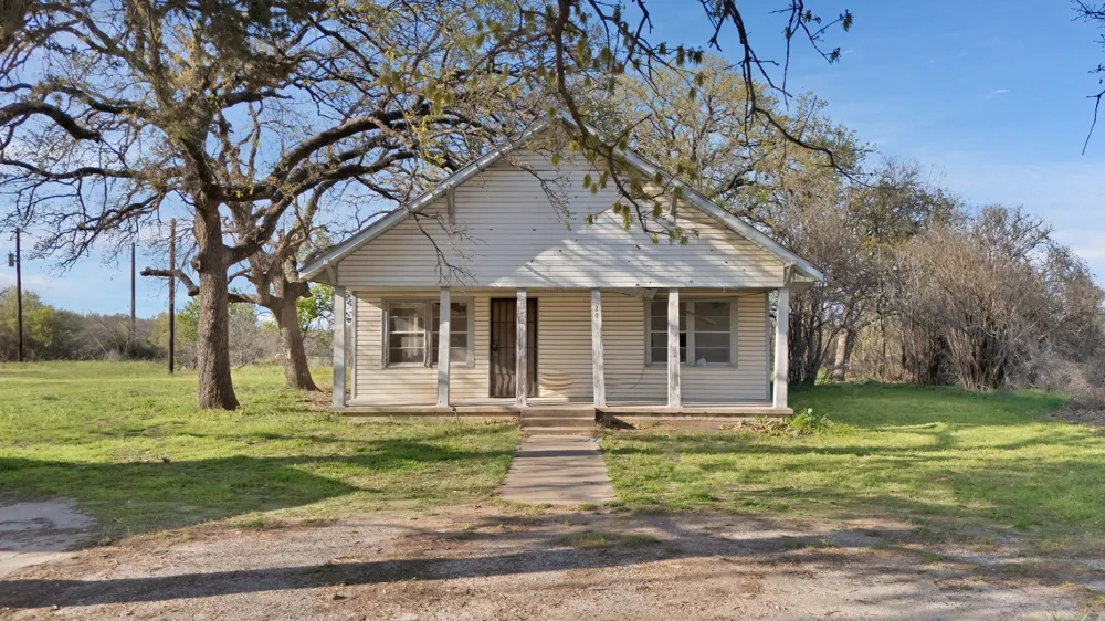 202 Johns Drive Chico, TX 76431