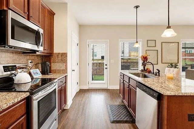 2032 Bridgewater Pass Hampton, GA 30228