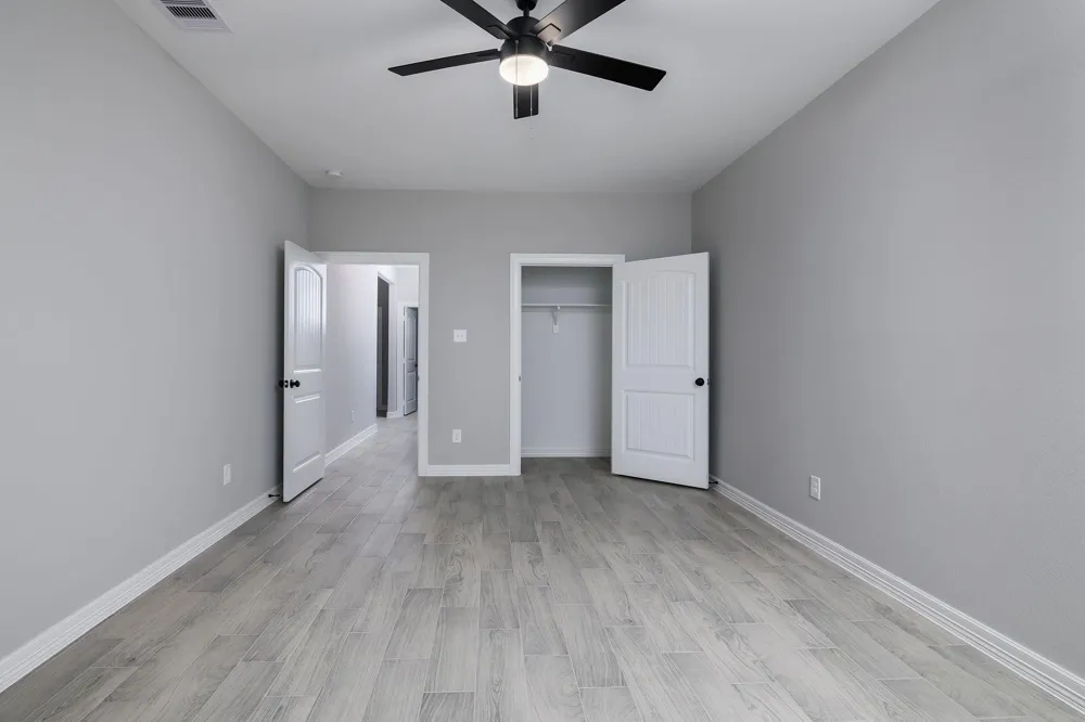1920 Rollingwood Drive Huntsville, TX 77340