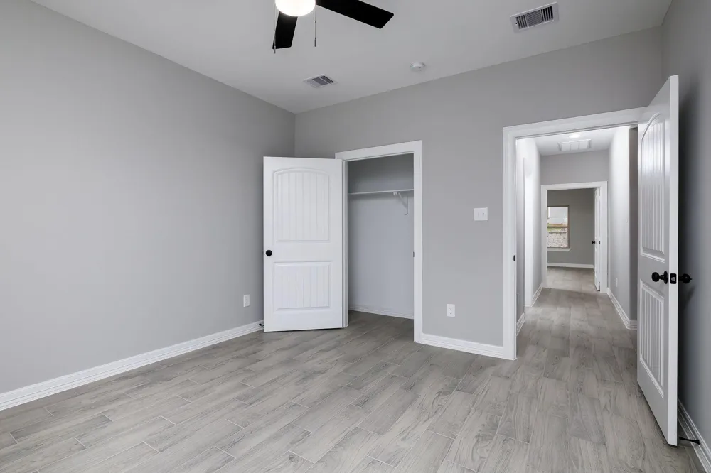 1920 Rollingwood Drive Huntsville, TX 77340