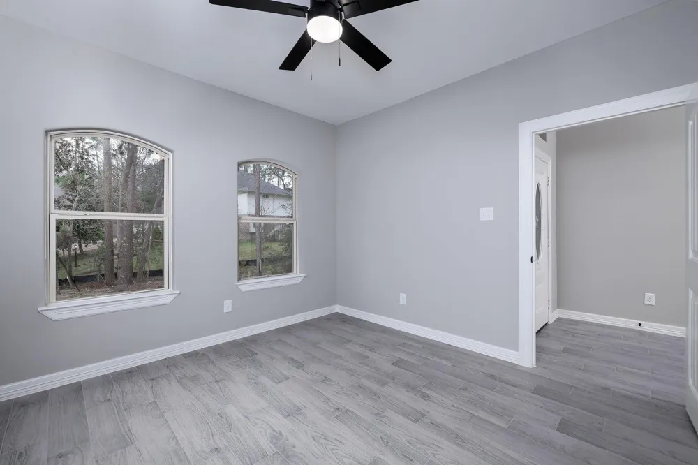 1920 Rollingwood Drive Huntsville, TX 77340