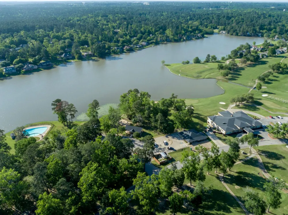 1920 Rollingwood Drive Huntsville, TX 77340
