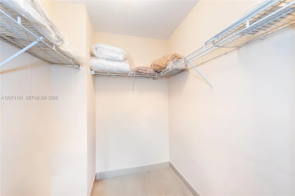 3001 NE 185th St #417 Aventura, FL 33180