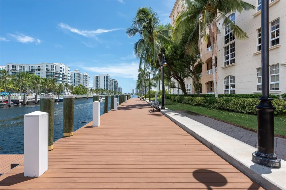 3001 NE 185th St #417 Aventura, FL 33180