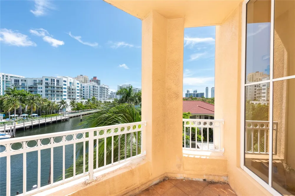 3001 NE 185th St #417 Aventura, FL 33180