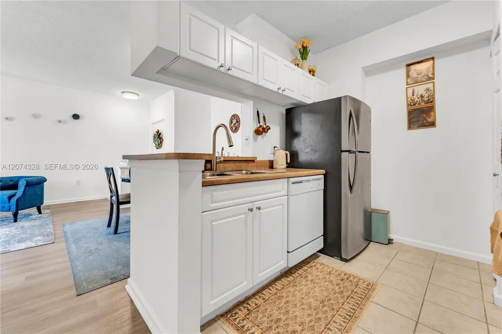 17145 Bay Rd #4501 Sunny Isles Beach, FL 33160