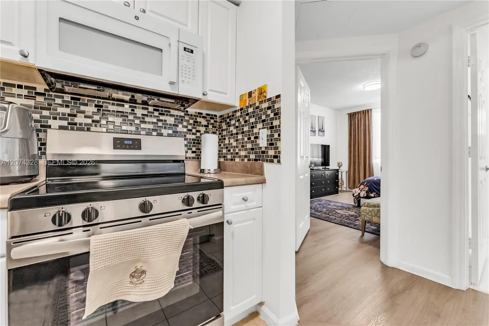 17145 Bay Rd #4501 Sunny Isles Beach, FL 33160
