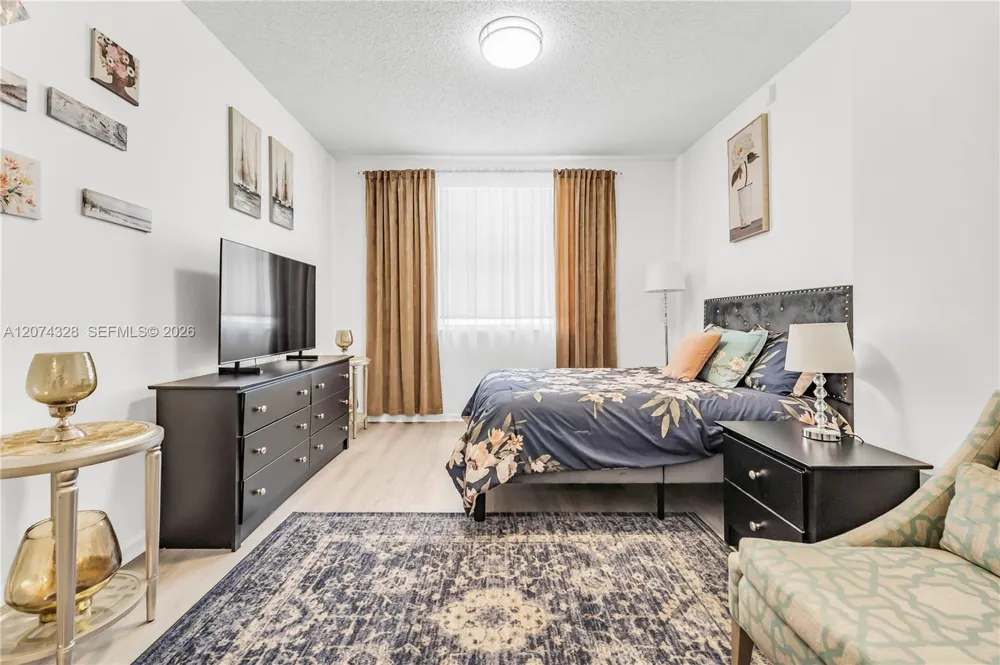 17145 Bay Rd #4501 Sunny Isles Beach, FL 33160
