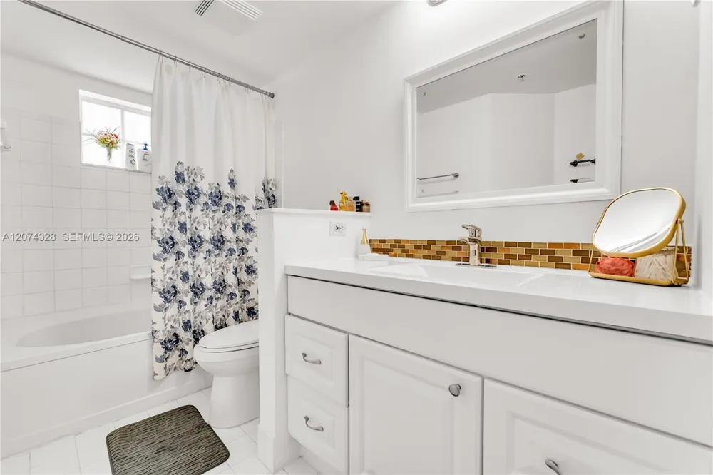 17145 Bay Rd #4501 Sunny Isles Beach, FL 33160