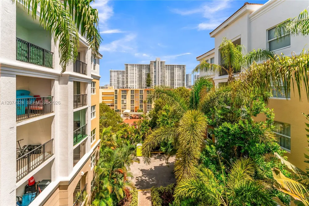 17145 Bay Rd #4501 Sunny Isles Beach, FL 33160