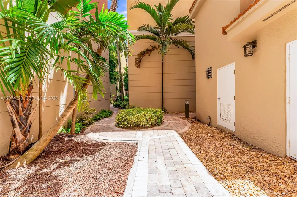 17145 Bay Rd #4501 Sunny Isles Beach, FL 33160