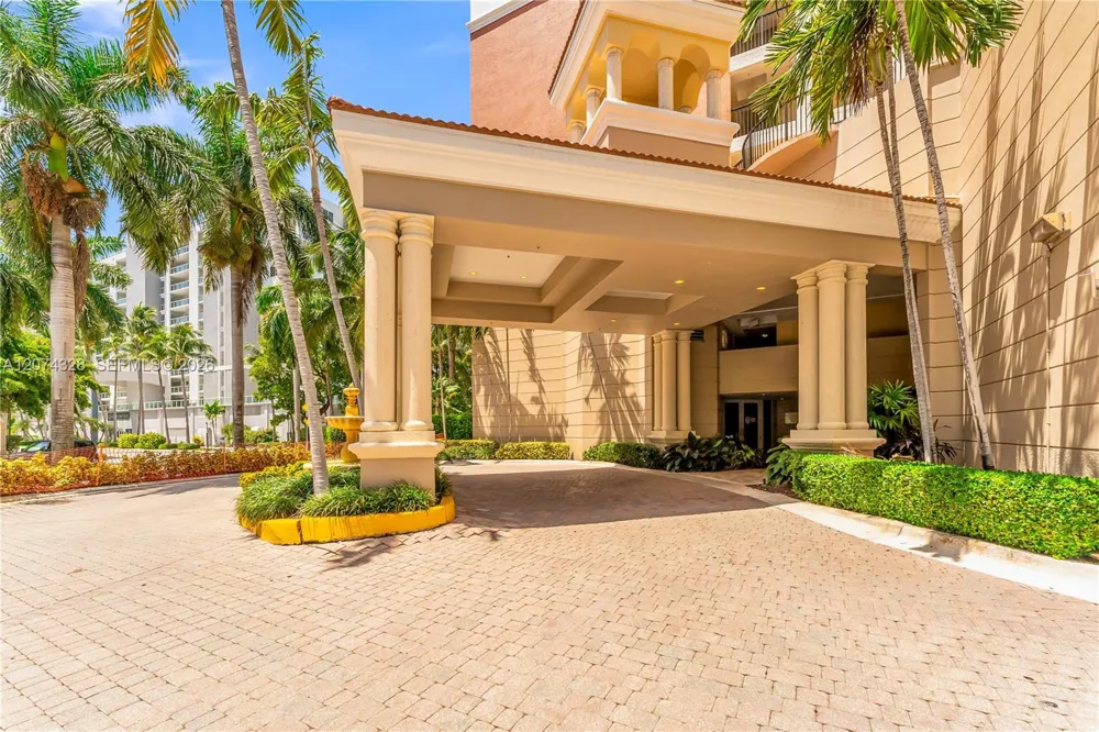 17145 Bay Rd #4501 Sunny Isles Beach, FL 33160