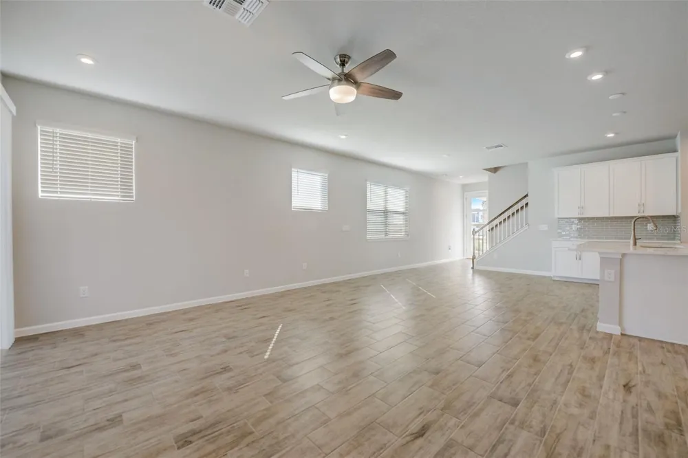 26089 WOVEN WICKER BEND Lutz, FL 33559
