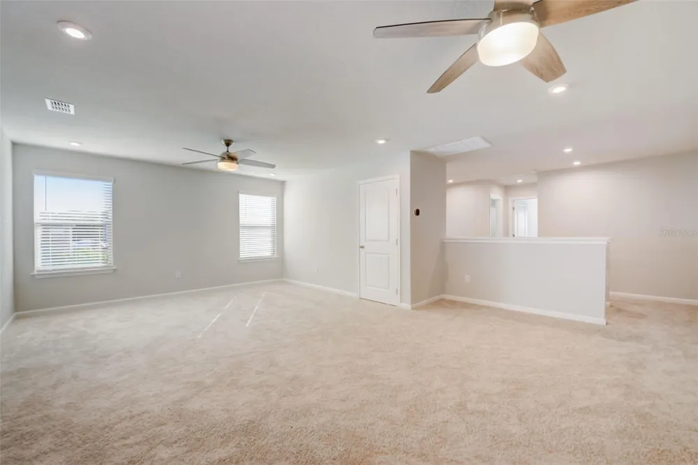 26089 WOVEN WICKER BEND Lutz, FL 33559